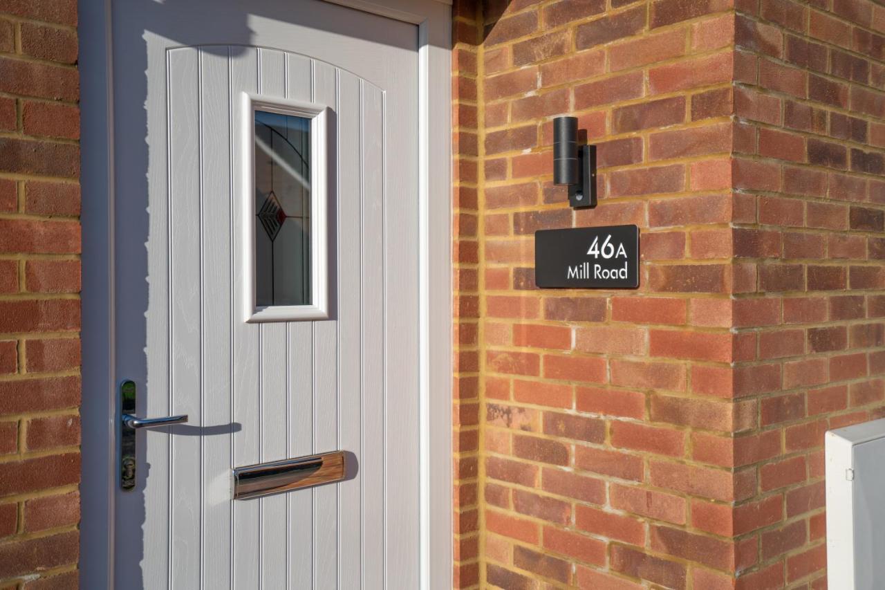 Mill Road Ground Floor Apartment Crawley  Exterior foto